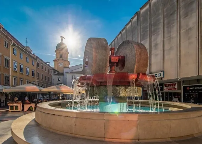 Amri アパート リエカ